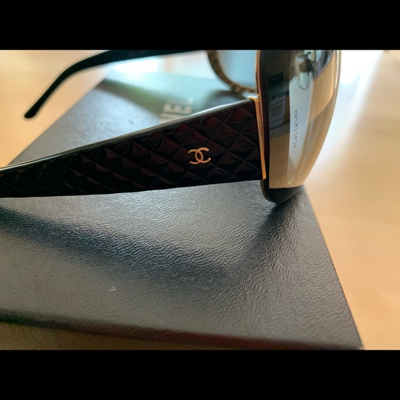 Chanel Sunglasses - Picture 9 of 11